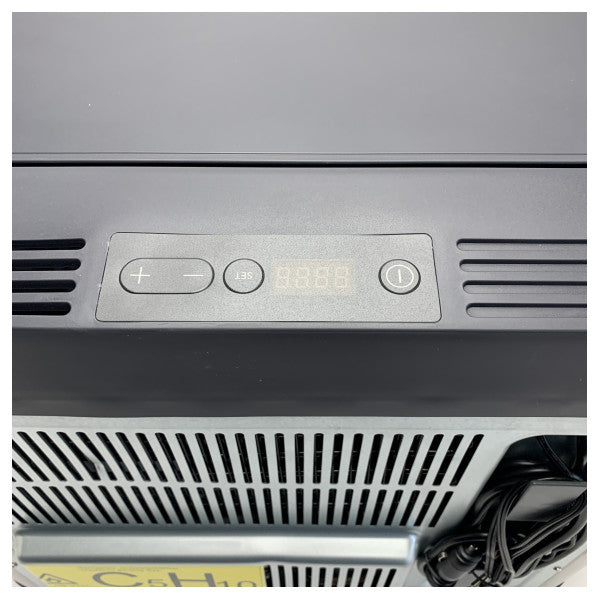 Dometic CK2-45 hybrid bærbar kjøleboks sølv 45L 12/24/230V 