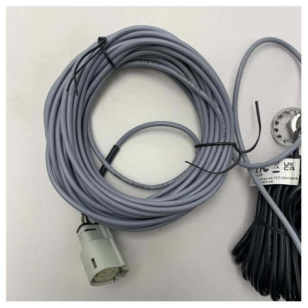 The Humphree GPS 501 HCS5 is a GPS kit that comes with a 14m cable.