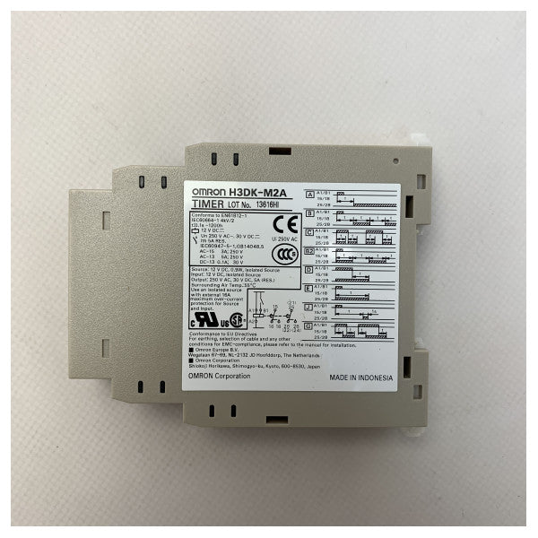 Omron H3KD-M2A timer do montażu na szynie DIN 12V