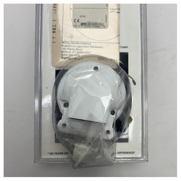 Hubbell twist and lock 16A shower power connection - HBL316NM