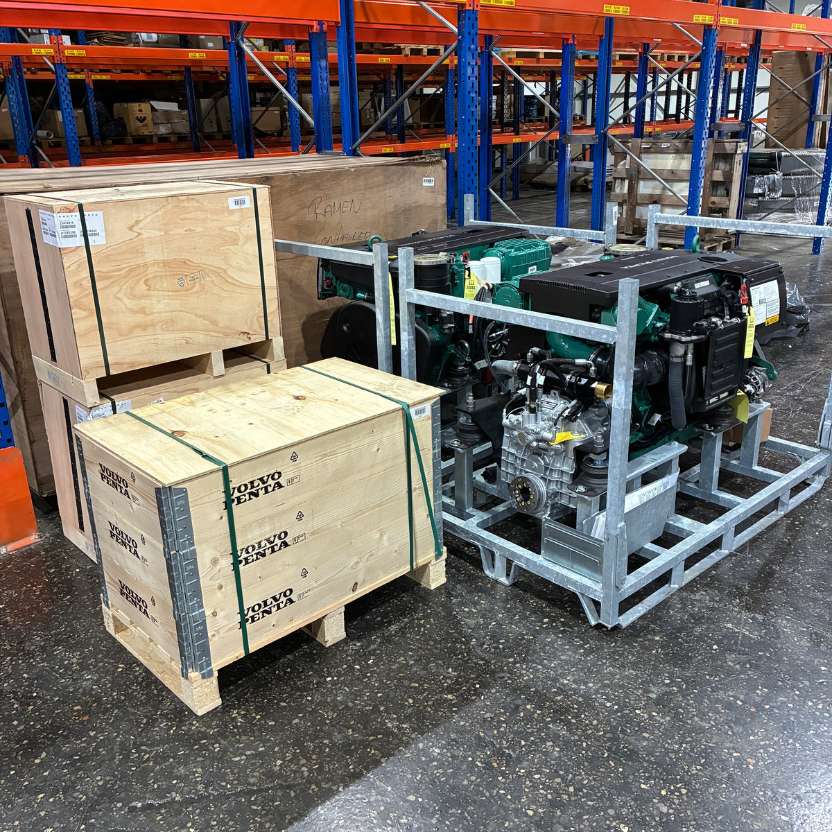 Dual Volvo Penta D4-320 Marine Engine Kit with HS68IV Gearboxes + Gauges