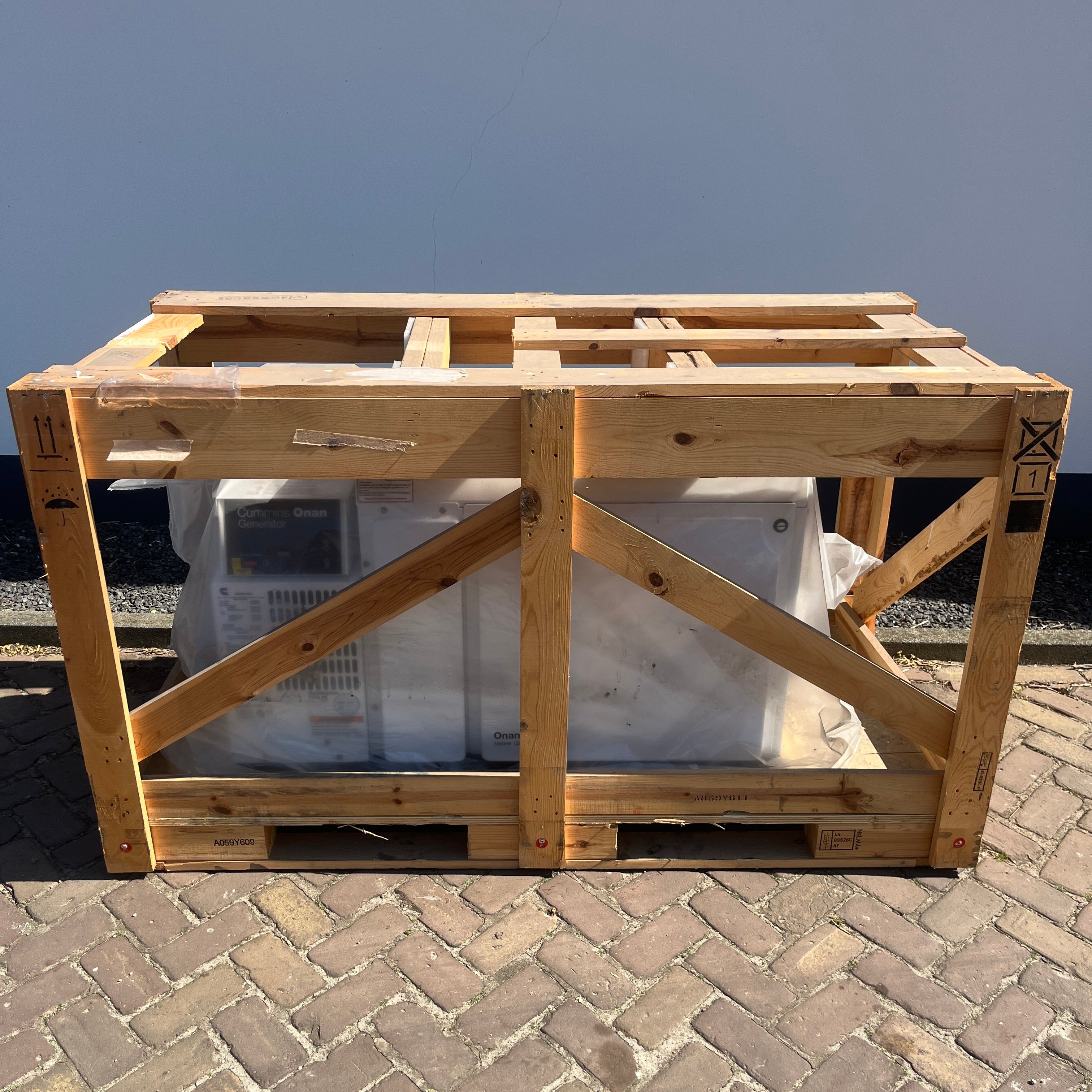 Cummins Onan 13,5 kW Marine Diesel Generator 230V | 50 Hz - 13,5MDKDP