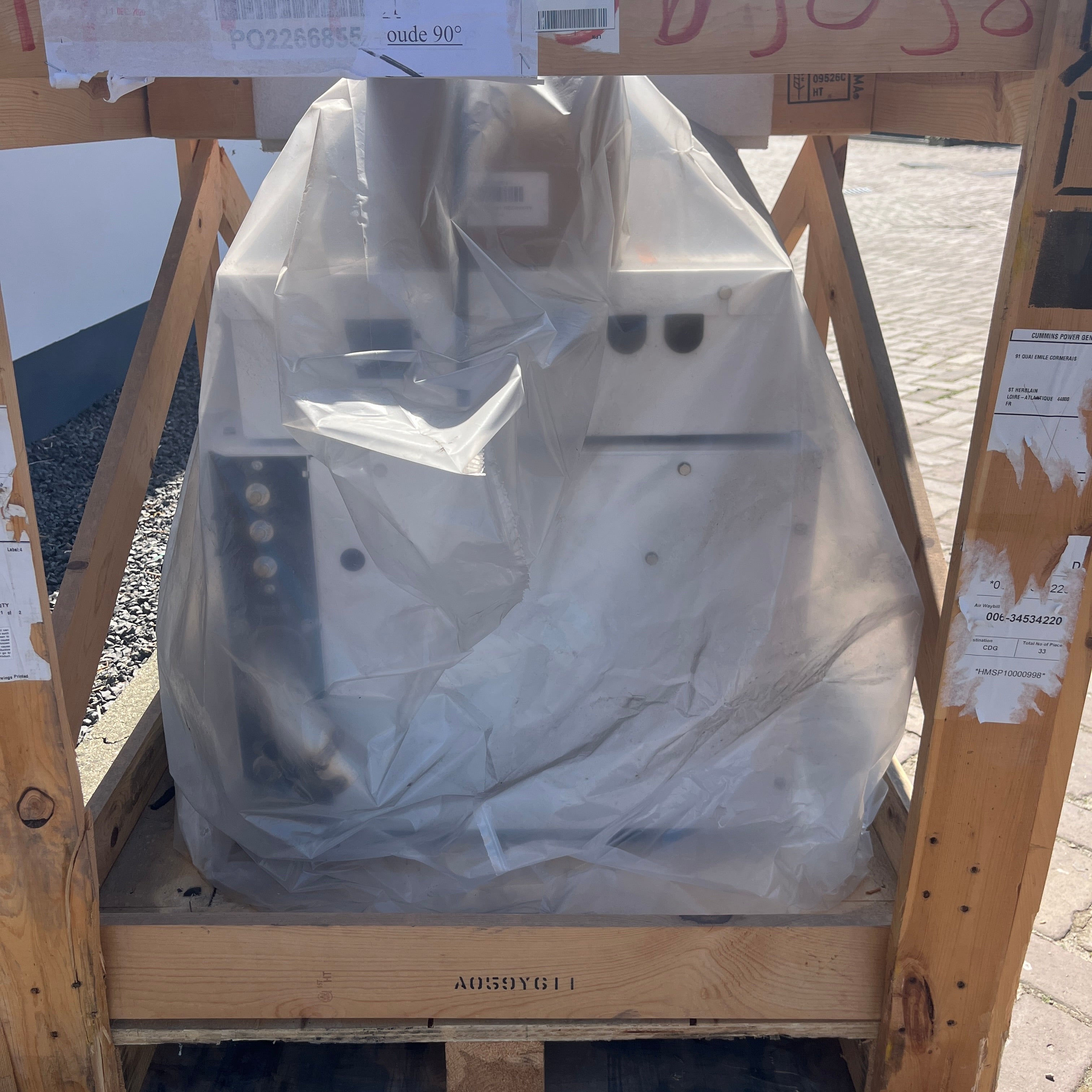 Cummins Onan 13,5 kW Marine Diesel Generator 230V | 50 Hz - 13,5MDKDP