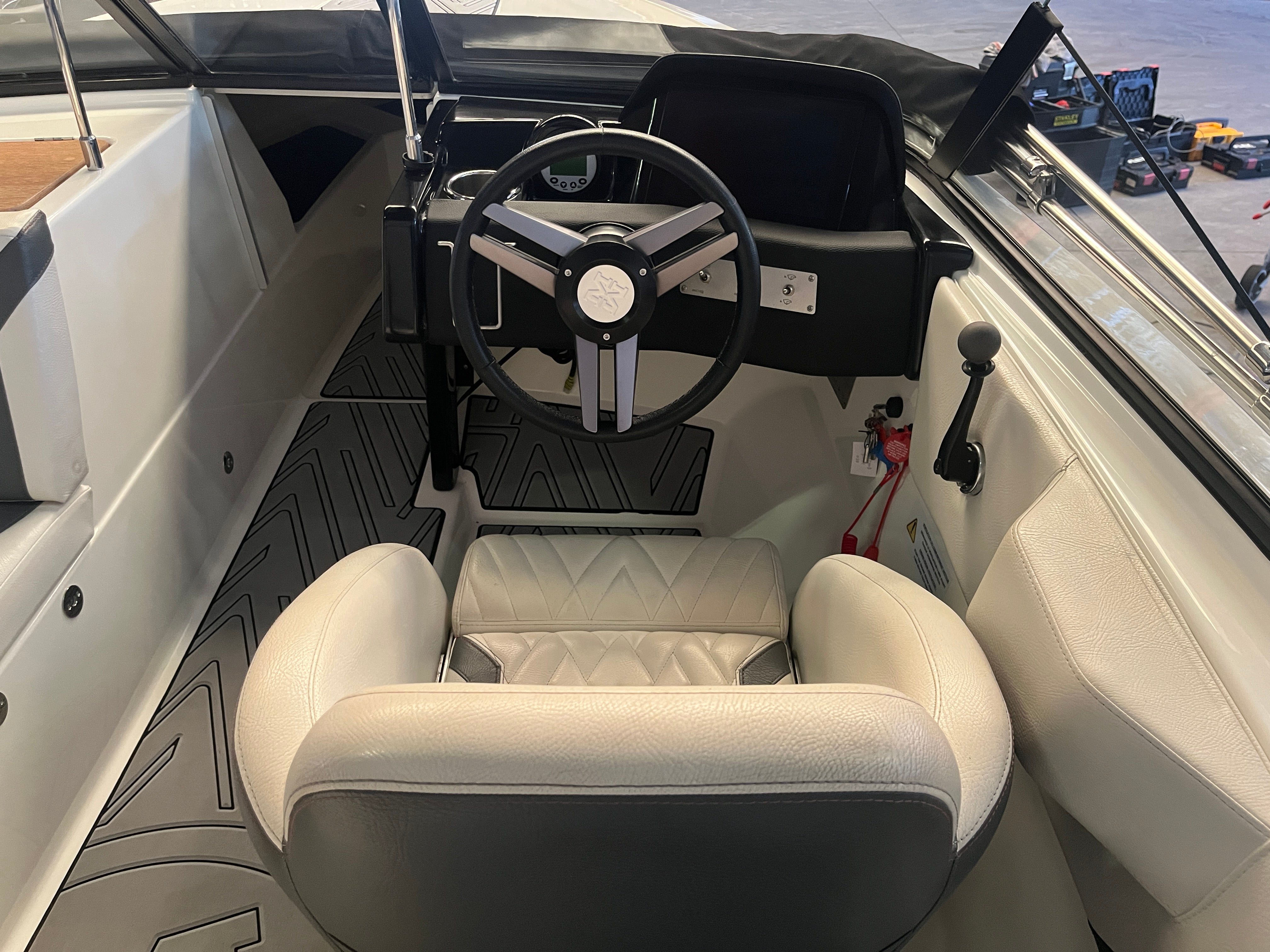 Метод Wake Ski 6.2 уейкборд - лодка за водни ски с 440HP RED