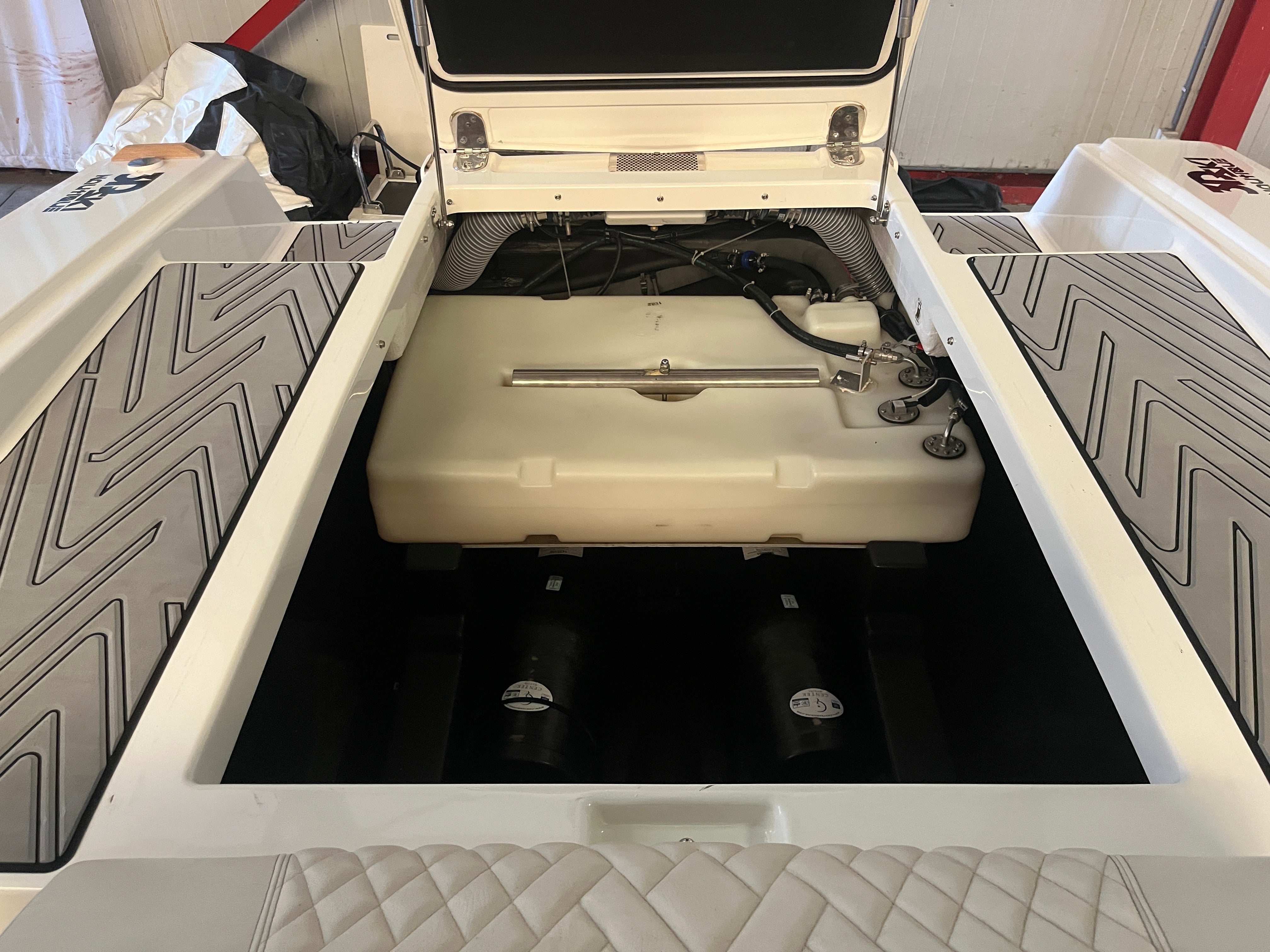 Метод Wake Ski 6.2 уейкборд - лодка за водни ски с 440HP RED