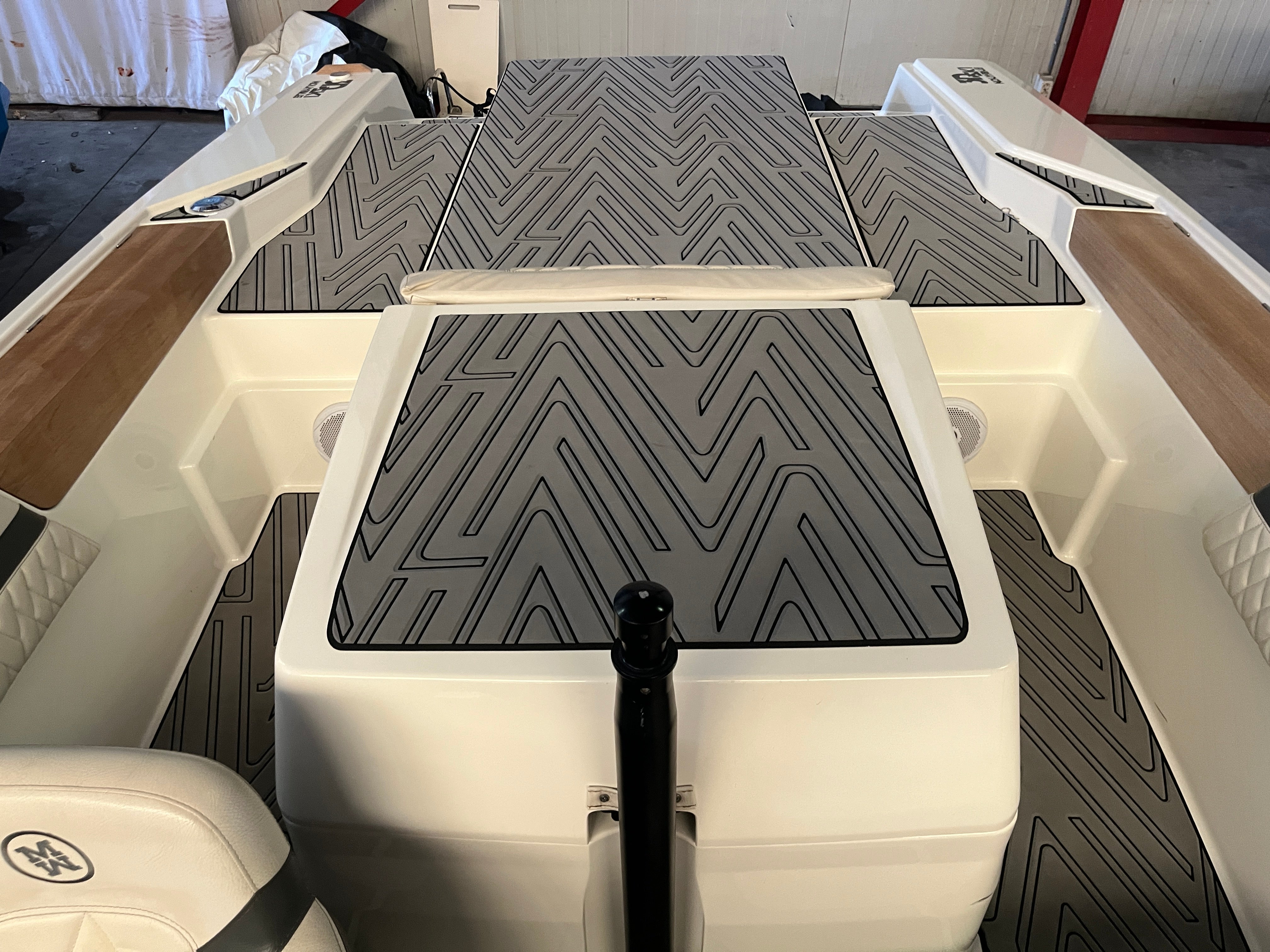 Метод Wake Ski 6.2 уейкборд - лодка за водни ски с 440HP RED