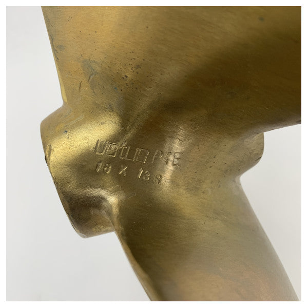 Vetus P4E18X13R propelerski krak s 4 oštrice 18 x 13 inča desni 35 mm 