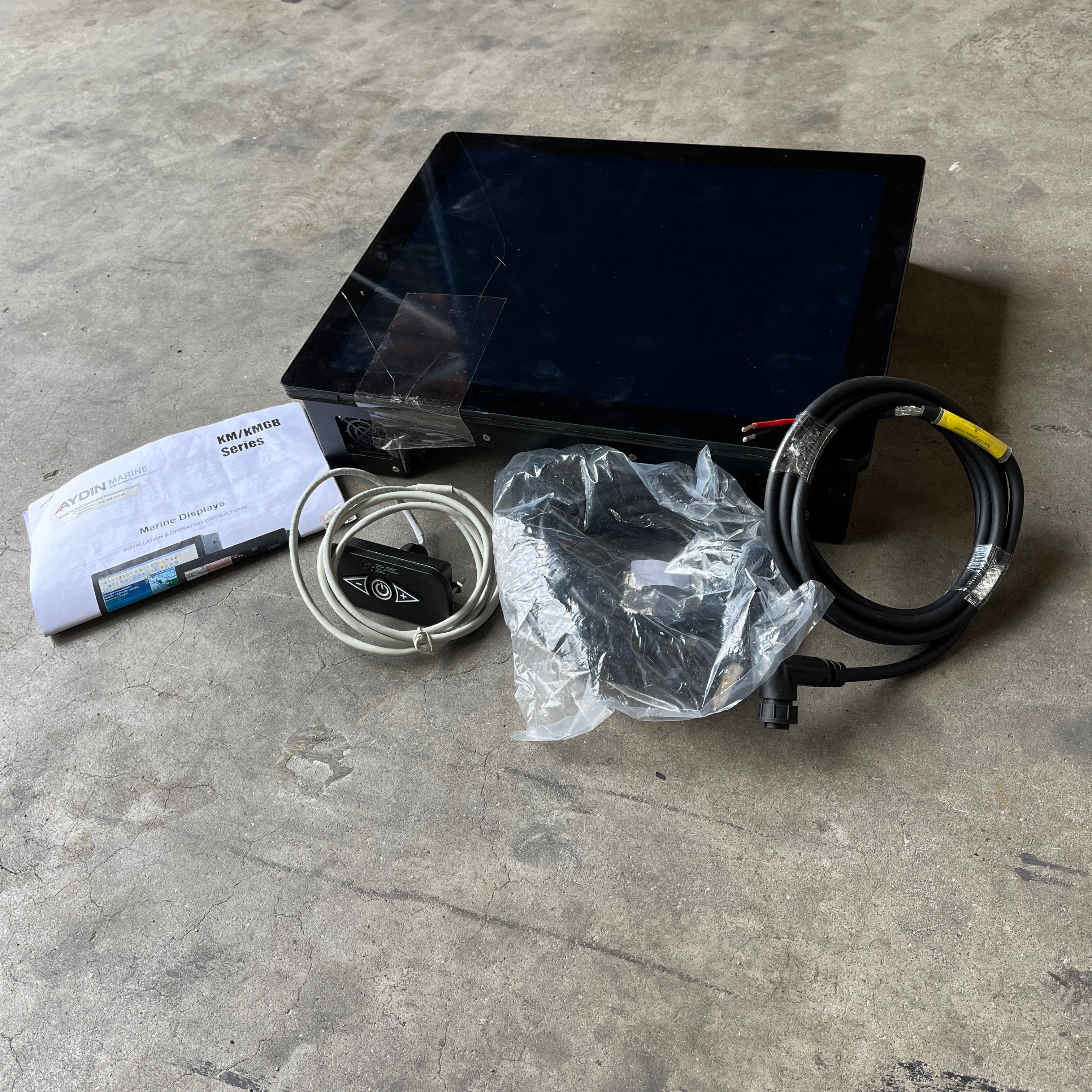 Aydin KMGB 17T 17-инчов морски дисплей - 379-KMGB-17T