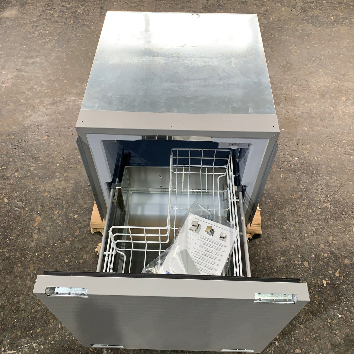 Isotherm DR100 100L Congelador de cajón Panel personalizado 12/24V - D100DNLCP13111 