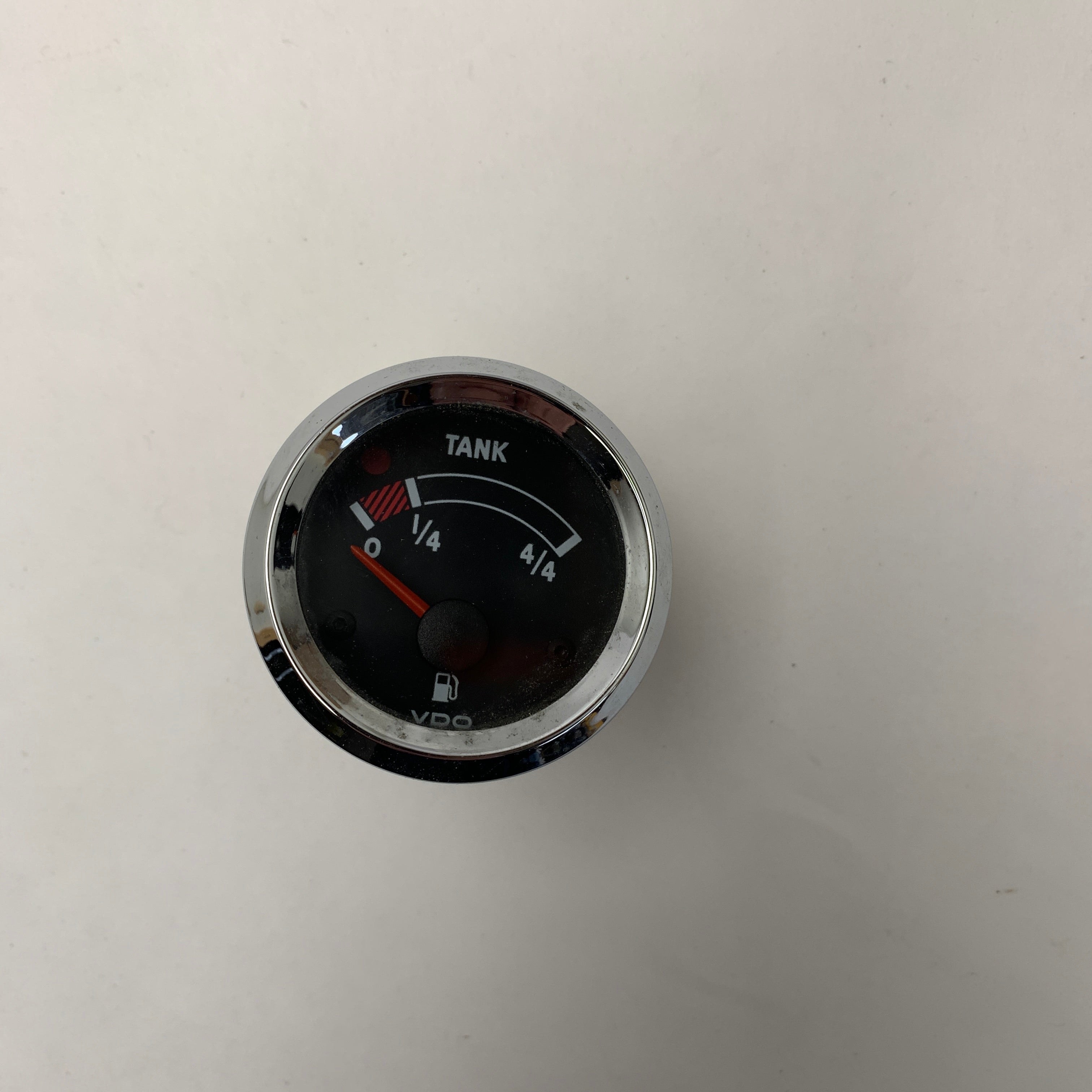 VDO N 02 223 201 ブラックタンクレベルインジケーター 52 mm