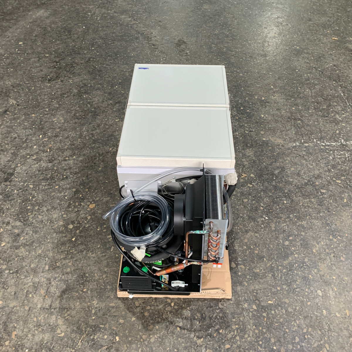 Isotherm BI29 White Integrierter IceMaker 115V 60 Hz 4 KG/Tag - IMWHITEBI29 