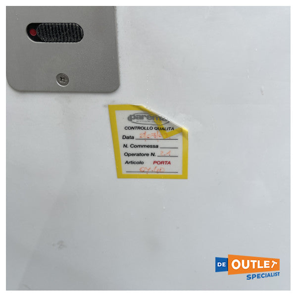 Sessa Marine Oyster 40 access hatch white with lock - 050488B