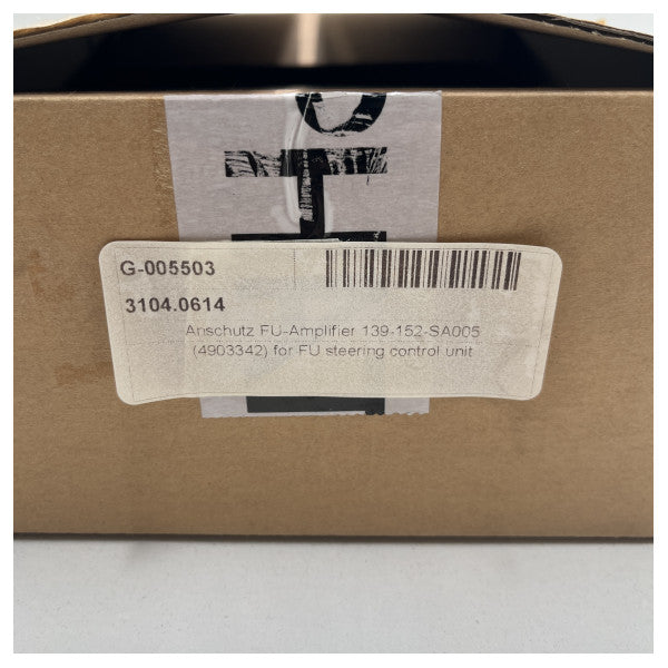 レイセオン・アンシュッツ追従型ステアリング・コントロール・アンプ