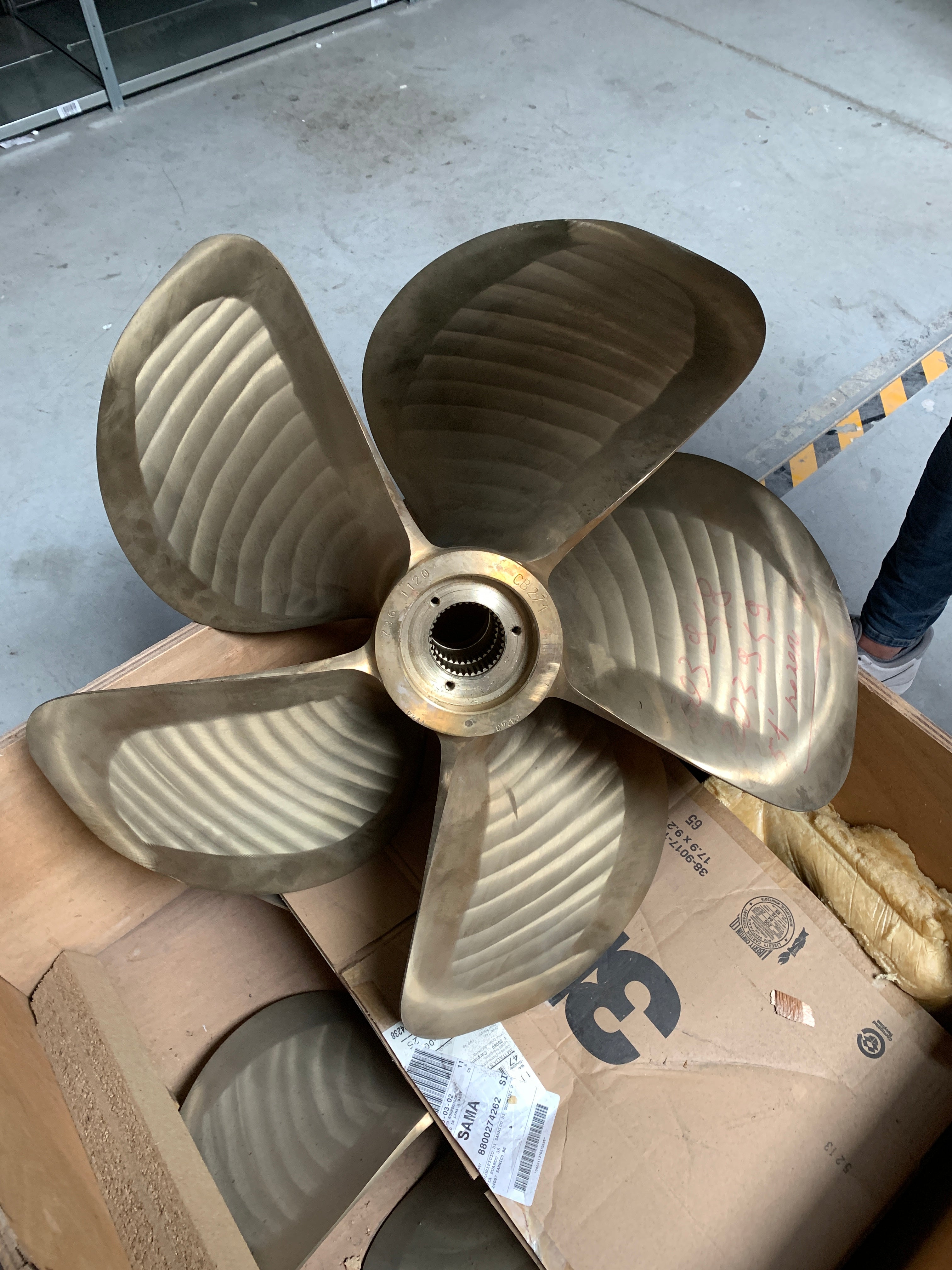 VEEM Bronze Propeller 5-Blatt 29 x 43 Zoll links